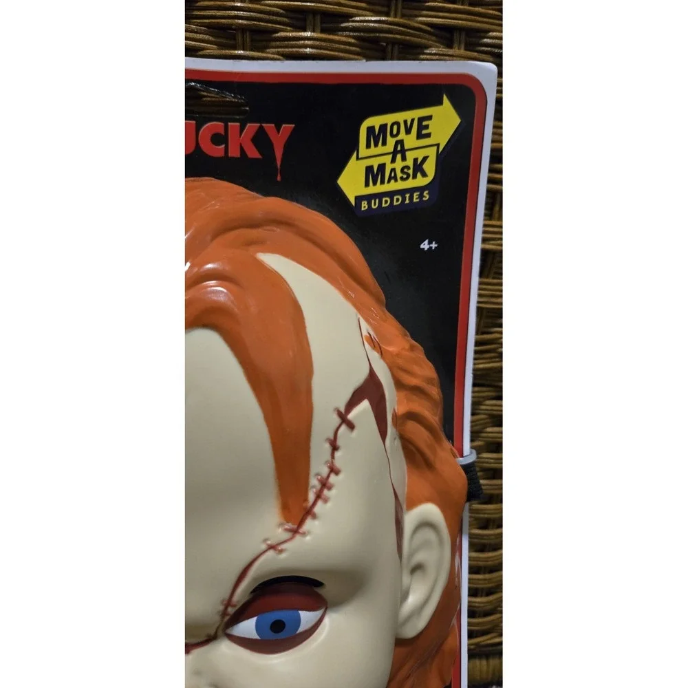 NEW Chucky Child's‎ Play Move A Mask Moving Arm Knife Horror Halloween Disguise